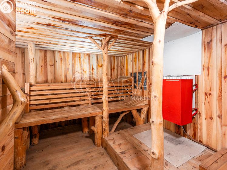 Sale hut Slapy č. 16