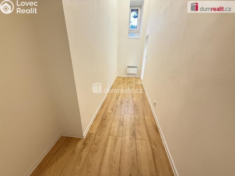 Pronájem bytu 1+1 Praha 5, Na Valentince č. 6