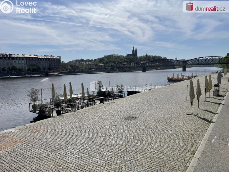 Pronájem bytu 1+1 Praha 5, Na Valentince č. 13