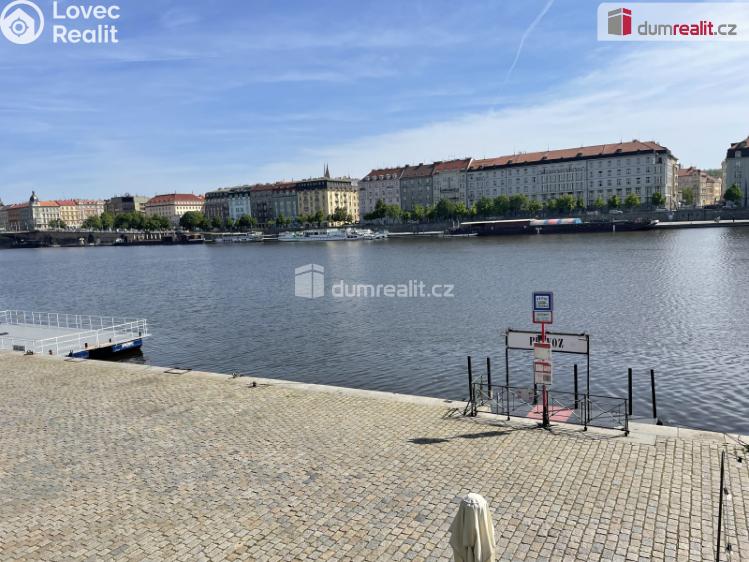 Pronájem bytu 1+1 Praha 5, Na Valentince č. 14