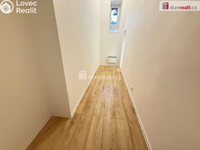 Pronájem bytu 1+1 Praha 5, Na Valentince č. 6