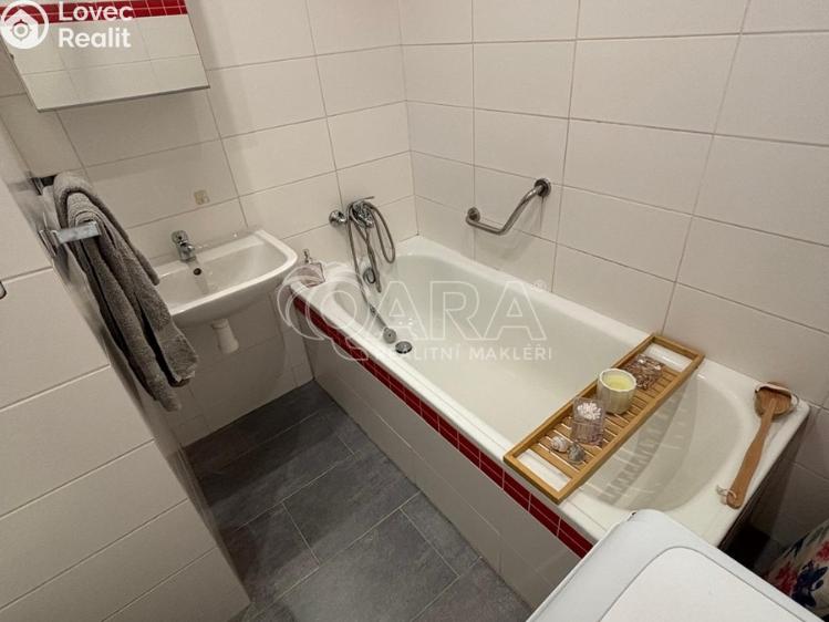 Pronájem bytu 2+KK Praha, Anny Drabíkové 534/3 č. 2