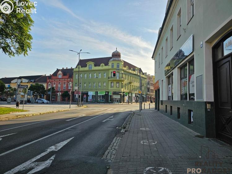 Pronájem obchodního prostoru Hodonín, Štefánikova č. 12