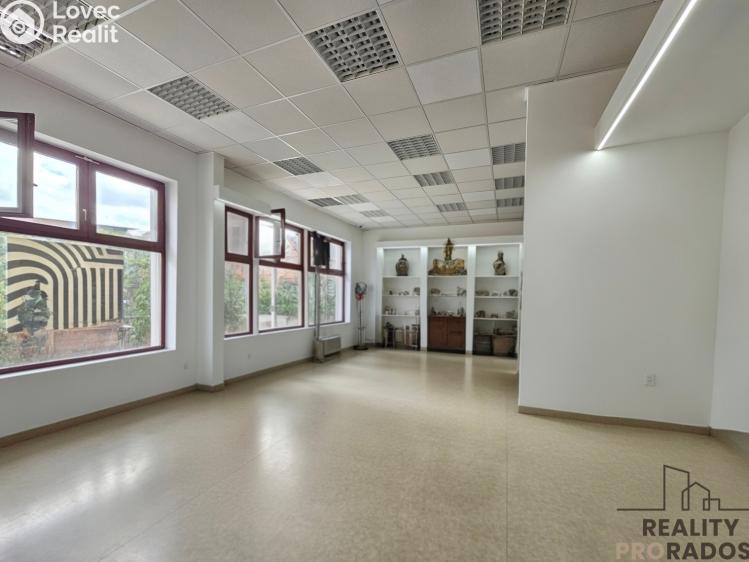 Pronájem obchodního prostoru Hodonín, Štefánikova č. 4