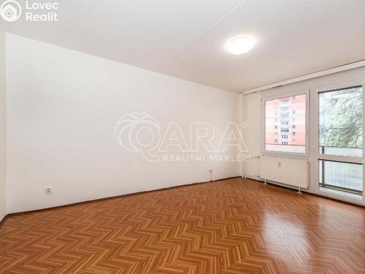 Prodej bytu 3+1 Hostinné, Sídliště 692 č. 2