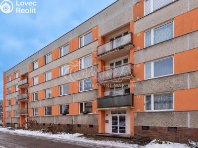 Prodej bytu 3+1 Hostinné, Sídliště 692 č. 1