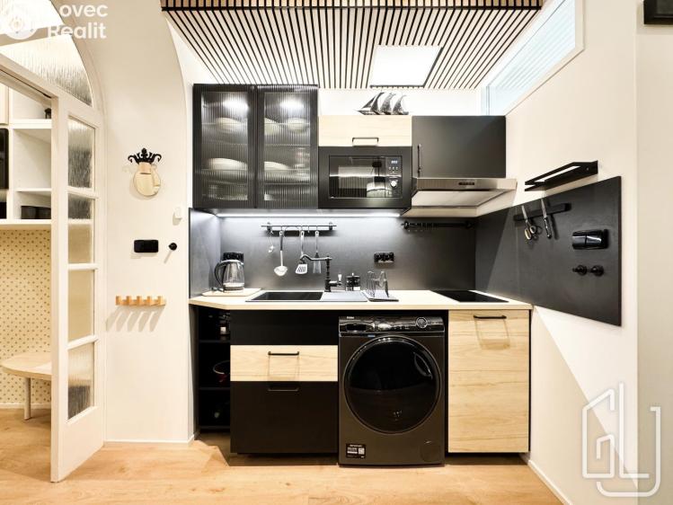 Rent apartment 2+KK Praha, Sokolovská č. 7