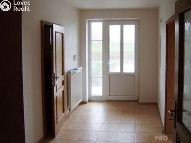 Pronájem rodinného domu Statenice, Za cihelnou č. 4