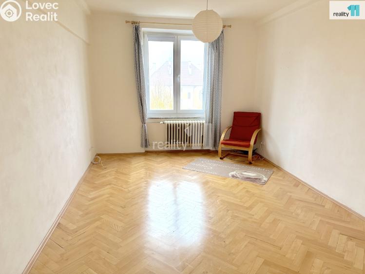 Pronájem bytu 3+1 Karlovy Vary, Majakovského č. 7