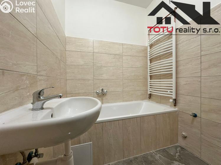 Pronájem bytu 2+1 Jaroměř, Husova č. 5