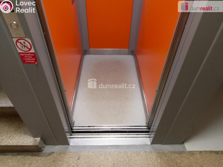 Pronájem bytu 2+1 Karlovy Vary, Přátelství č. 26