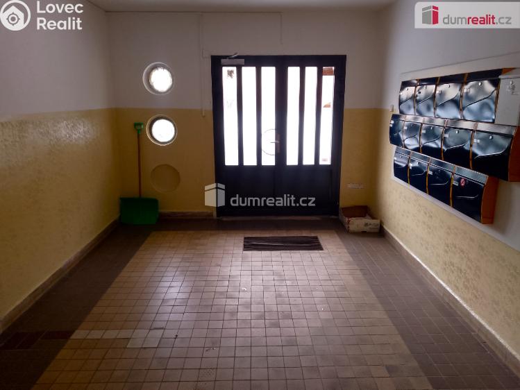 Pronájem bytu 2+1 Karlovy Vary, Přátelství č. 30