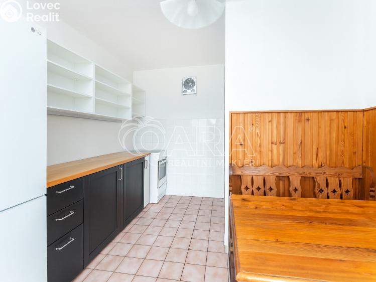 Prodej bytu 3+1 Praha, Nad strouhou 1451/18 č. 12