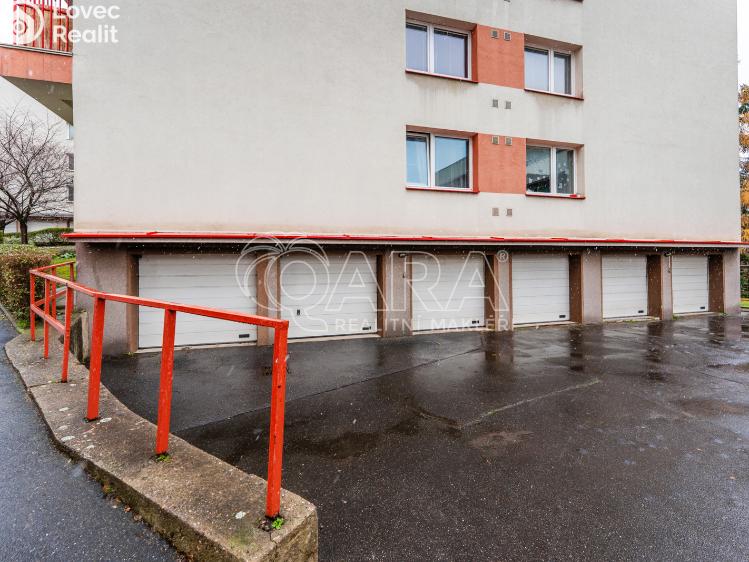 Prodej bytu 3+1 Praha, Nad strouhou 1451/18 č. 13