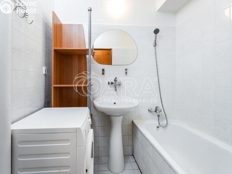 Prodej bytu 3+1 Praha, Nad strouhou 1451/18 č. 15