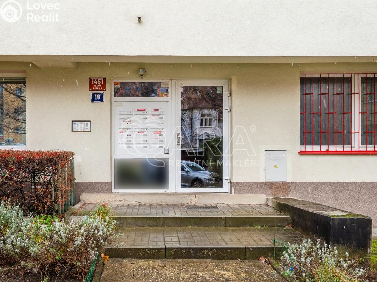 Prodej bytu 3+1 Praha, Nad strouhou 1451/18 č. 19