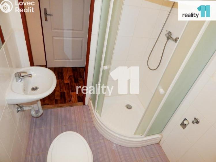 Pronájem bytu 1+KK Praha 9, Českobrodská č. 3