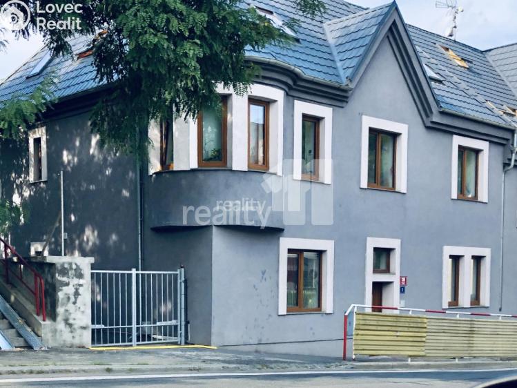 Pronájem bytu 1+KK Praha 9, Českobrodská č. 6