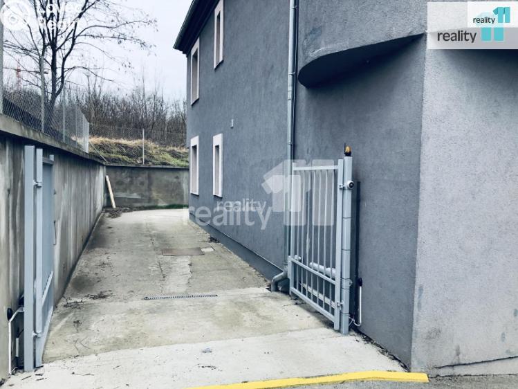 Pronájem bytu 1+KK Praha 9, Českobrodská č. 9