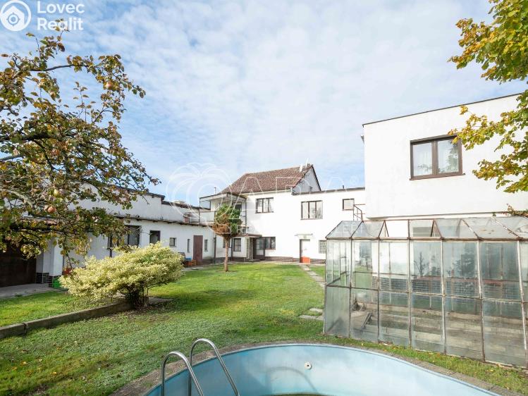 Продаж сімейного будинку Neratovice, Ruská 366 č. 33