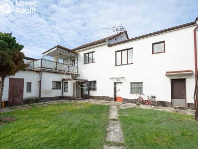 Продаж сімейного будинку Neratovice, Ruská 366 č. 1