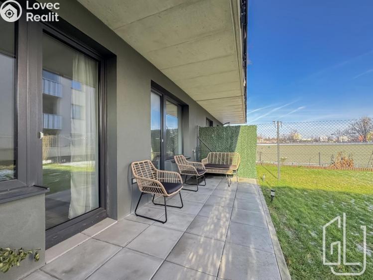 Продаж квартири 2+KK Praha, Zvěřinova č. 1