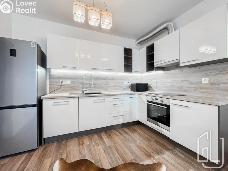 Продаж квартири 2+KK Praha, Zvěřinova č. 5