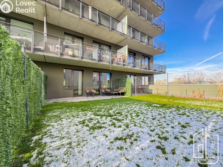 Продаж квартири 2+KK Praha, Zvěřinova č. 10