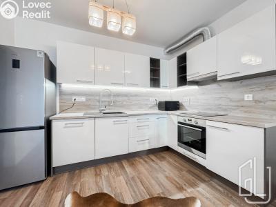 Продажа квартиры 2+KK Praha, Zvěřinova č. 5