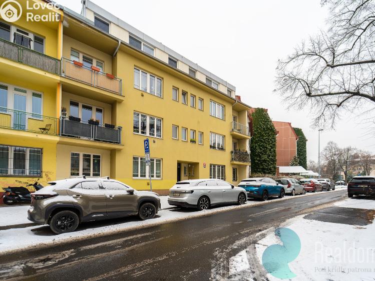 Sale apartment 2+KK Praha, U kněžské louky 2142/22 č. 20