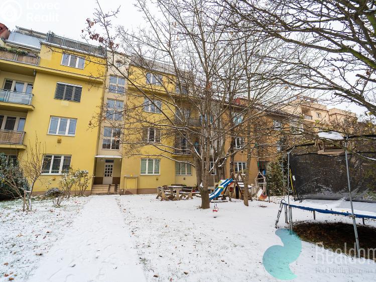 Продажа квартиры 2+KK Praha, U kněžské louky 2142/22 č. 18