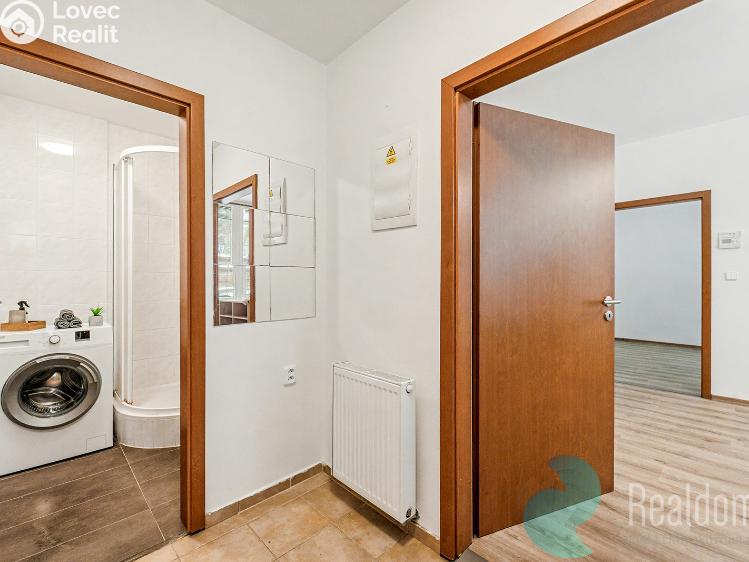 Prodej bytu 2+KK Praha, U kněžské louky 2142/22 č. 14