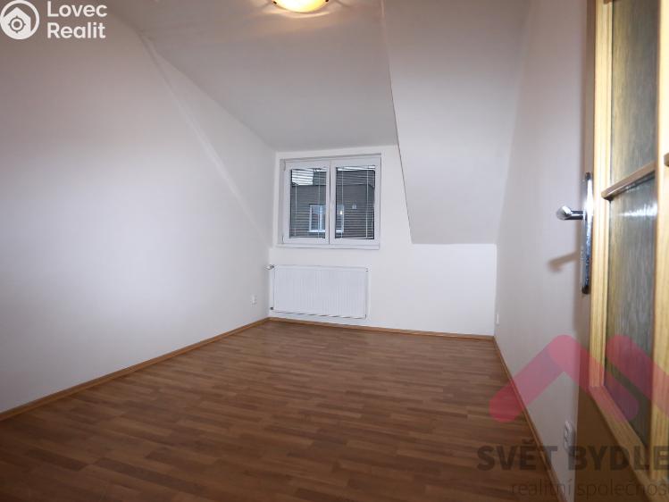 Pronájem bytu 2+1 Praha, Tolstého 1010/2 č. 6