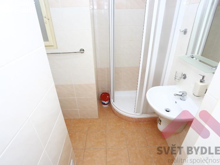 Pronájem bytu 2+1 Praha, Tolstého 1010/2 č. 10