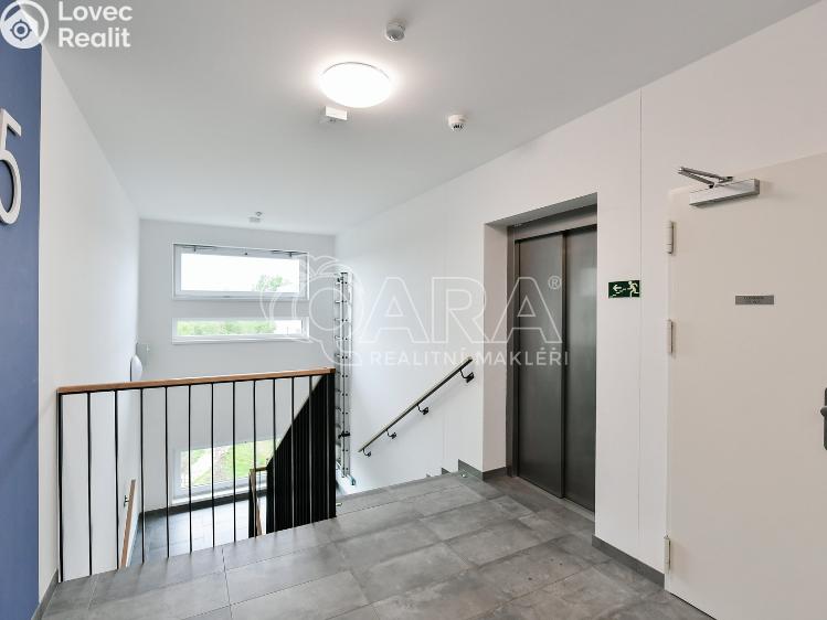 Rent apartment 2+KK Praha, Karla Guta 1673/5 č. 14