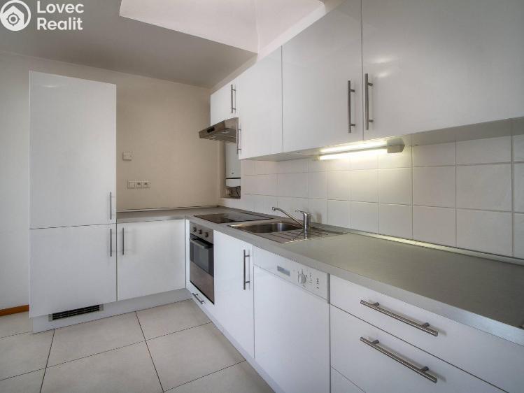 Rent apartment 2+KK Praha, Komunardů č. 1