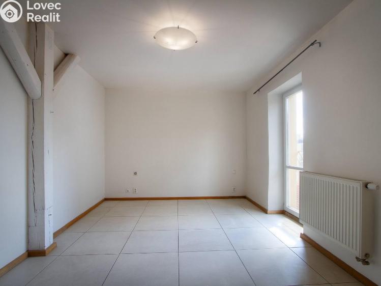 Rent apartment 2+KK Praha, Komunardů č. 4