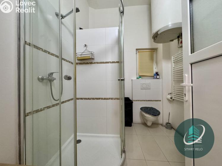 Pronájem obchodního prostoru Praha, Na žertvách č. 17