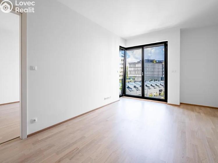 Pronájem bytu 2+KK Praha, Vojenova č. 8