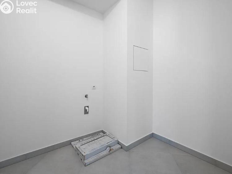 Pronájem bytu 2+KK Praha, Vojenova č. 6