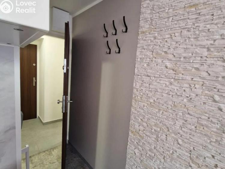 Rent apartment 2+KK Praha, Na Jarově č. 2