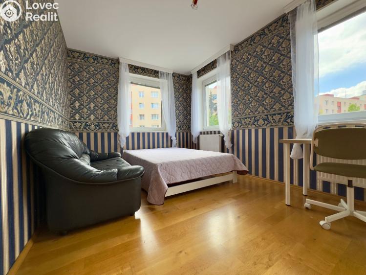 Prodej bytu 3+KK Praha, Choceradská č. 8