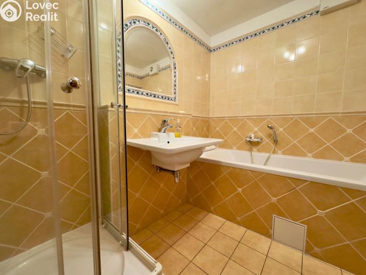 Prodej bytu 3+KK Praha, Choceradská č. 14