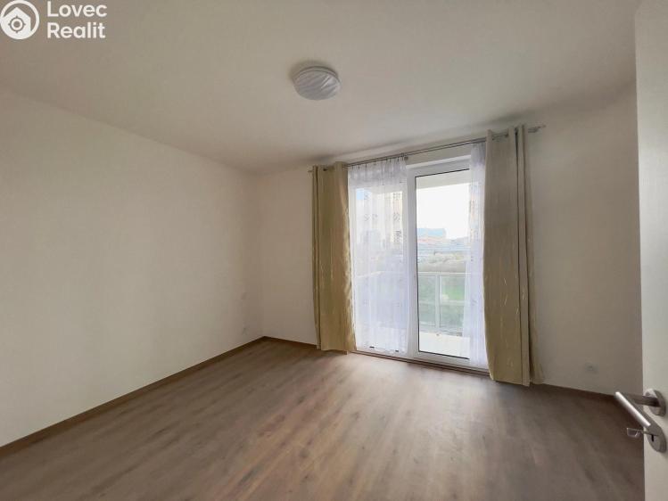 Pronájem bytu 3+KK Praha, Počernická č. 3