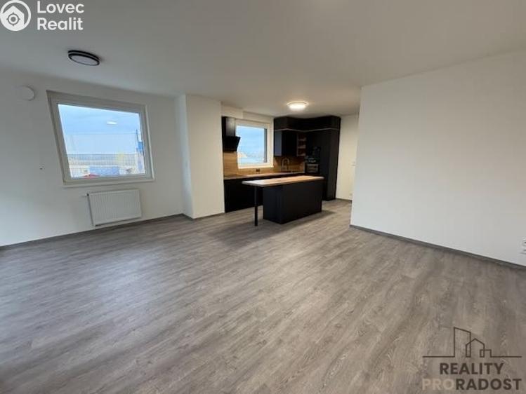 Pronájem bytu 3+KK Praha, Čakovická č. 2