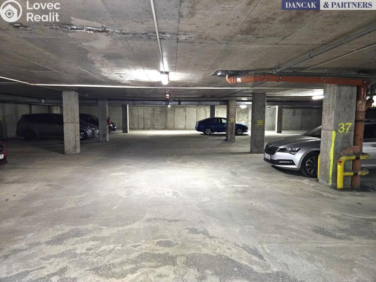 Pronájem garážového stání Frýdek-Místek, Slezská č. 2