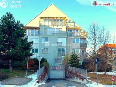 Prodej garáže Praha 19, Pod Nouzovem č. 1