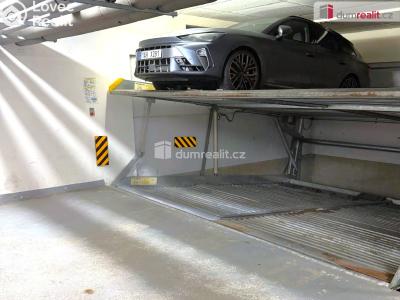 Prodej garáže Praha 19, Pod Nouzovem č. 3