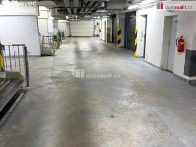 Prodej garáže Praha 19, Pod Nouzovem č. 5