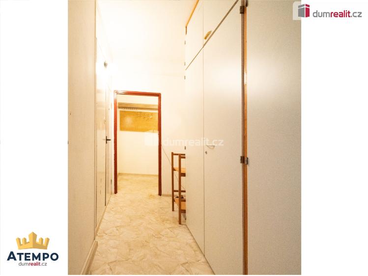 Sale apartment 1+1 Český Krumlov, Sídliště Plešivec č. 8